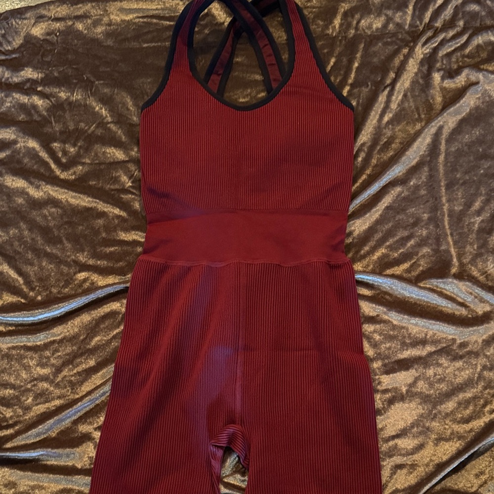 Love & Sports 🤸🏽‍♀️🤸🏽‍♀️🤸🏽‍♀️Burgundy Jumpsuit athletic for the gym
